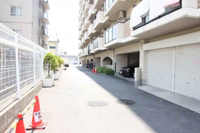 友井グレイスの駐車場