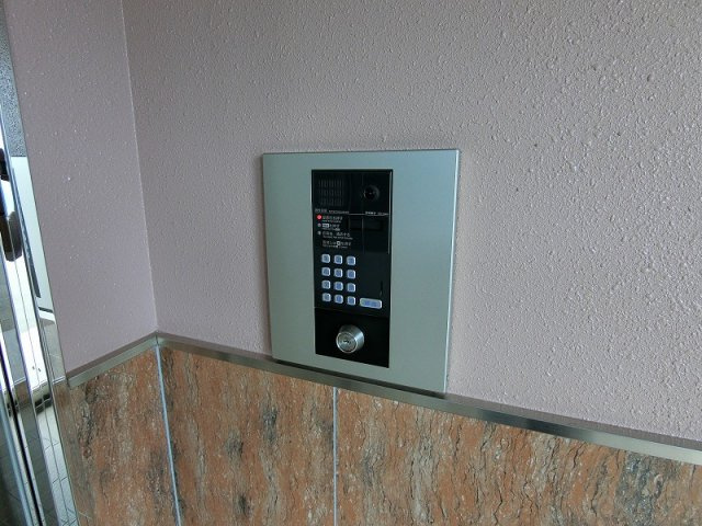 CasaLaVerde（カサ　ラ　ヴェルデ）のエントランス