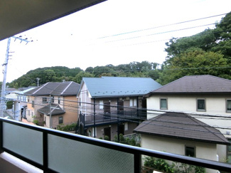 【展望】 | バルコニーからの眺望です♪3階にあるので人目が気にならないのが嬉しいですよね☆