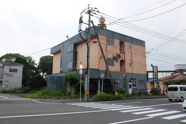 都城市宮丸町のビル