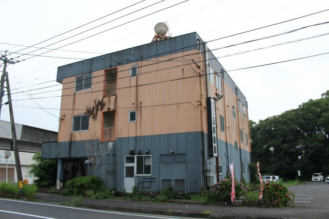 都城市宮丸町のビルの外観