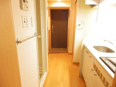 プレサンス京都四条烏丸クロスの内装|廊下