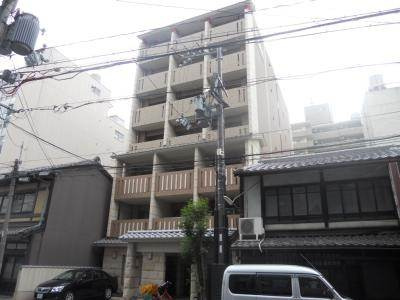 プレサンス京都四条烏丸クロスの外観