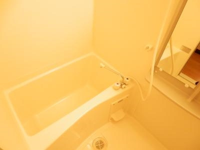 プレサンス京都四条烏丸クロスの浴室|トイレ
