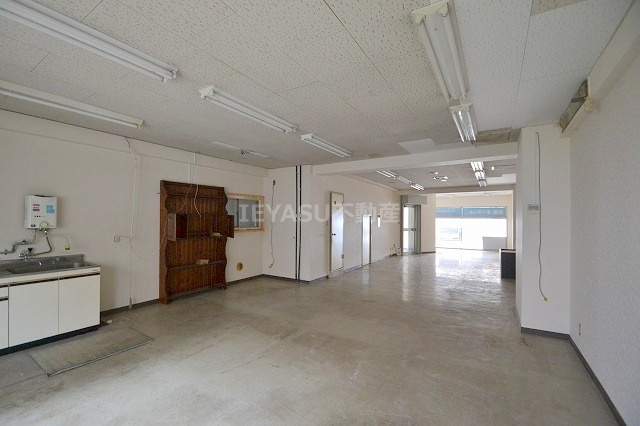 舟入MKビルの内装