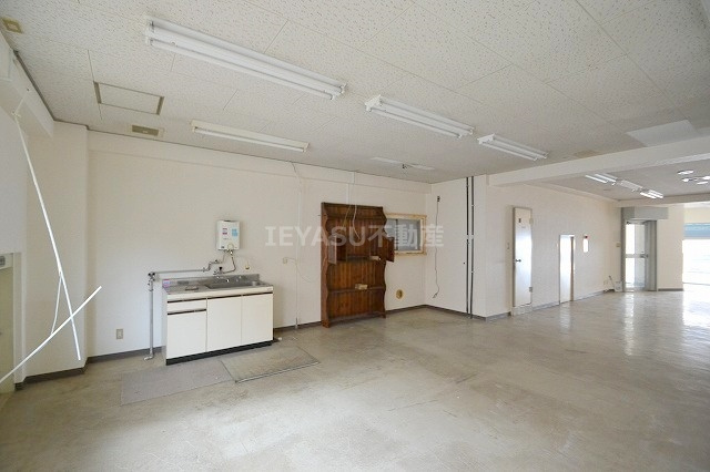 舟入MKビルの内装