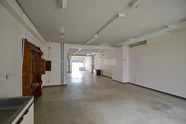 舟入MKビルの内装