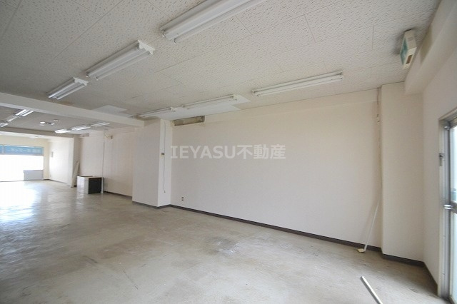 舟入MKビルの内装