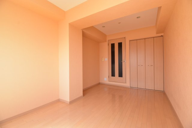 ブレスコート堺市駅前の居間・リビング