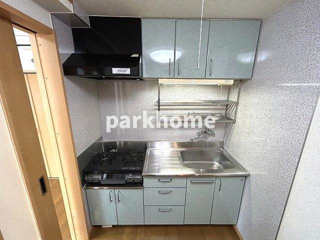 ネオクレメントのキッチン|コンパクトなキッチンで掃除もラクラク