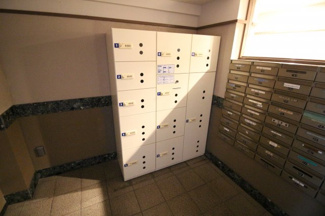 【その他共用部分】 | あると便利な宅配ボックスを完備♪