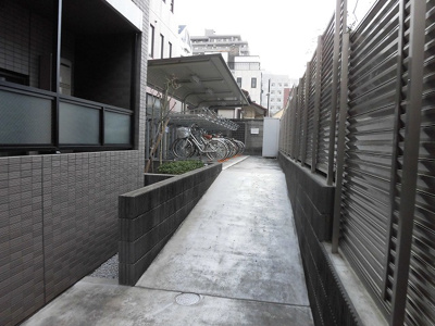 【その他共用部分】 | ステージグランデ八王子 | 共用部分も清掃されていて整備が行き届いています。建物の管理体制も安心できます。