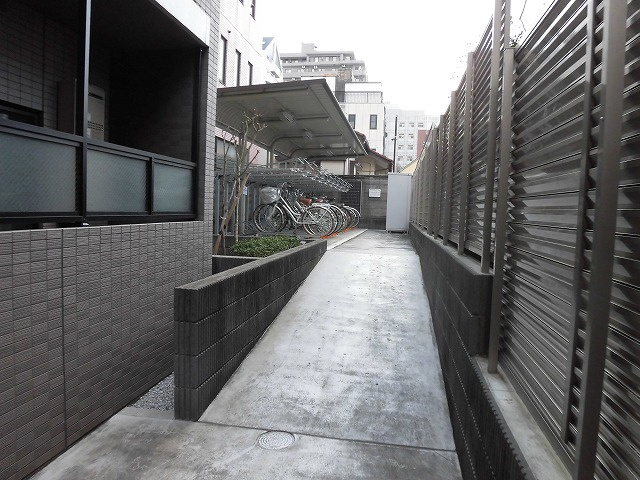 【その他共用部分】 | ステージグランデ八王子 | 共用部分も清掃されていて整備が行き届いています。建物の管理体制も安心できます。