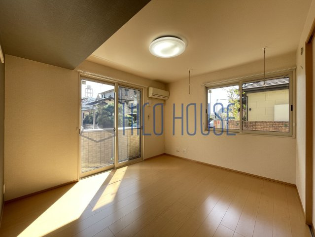 セータ サクラーレの居間・リビング