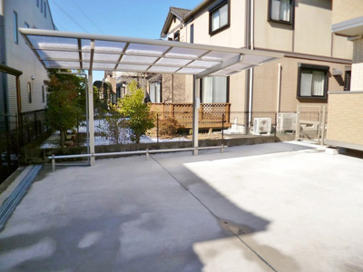 【その他共用部分】 | ウィル フォレスト | 屋根付きの駐輪場で雨が降っても大切な自転車が濡れなくてすみますね♪自転車はちょっとした移動手段に便利ですよね！