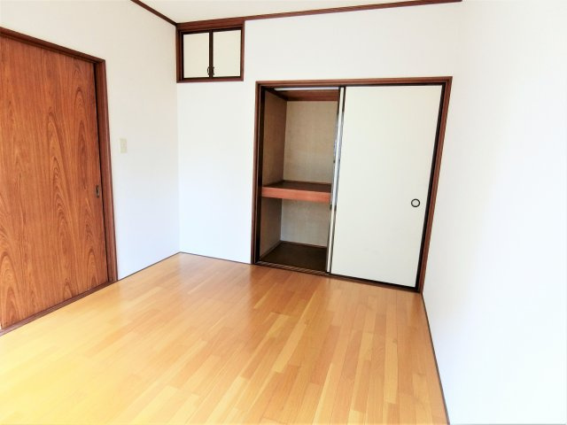鷲巣ドリームハイツの洋室