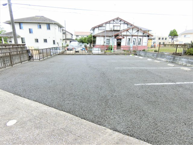 鷲巣ドリームハイツの駐車場