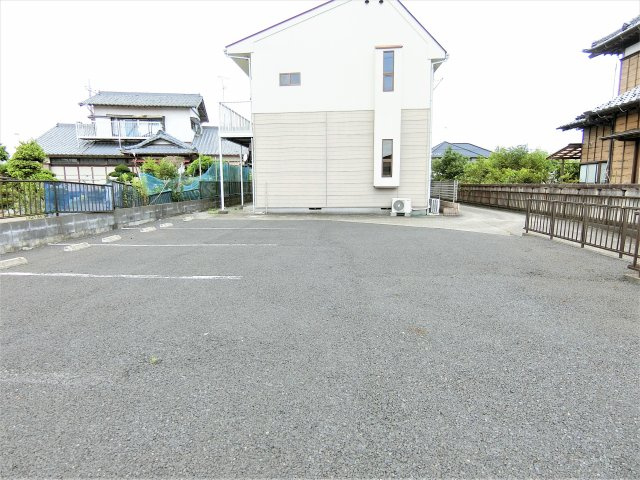 鷲巣ドリームハイツの駐車場