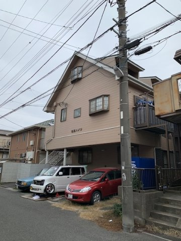 松英ハイツの外観
