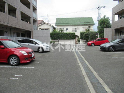 【駐車場】 | フィールドパークⅠ番館（八戸ノ里賃貸） | 駐車場です