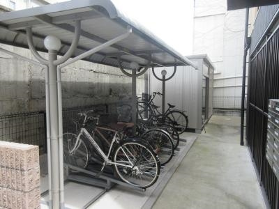 PATIO de.神泉苑（パティオデ神泉苑）の駐車場|駐輪場
