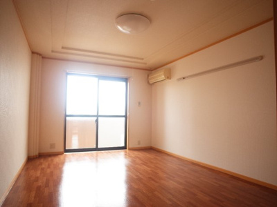 【居間・リビング】 | アルコバレーノ白水 | 洋室