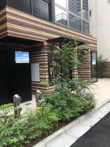アズ秋葉原ビルのエントランス