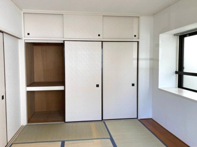 【収納】 | パレス大倉山 | 和室6帖のお部屋にある天袋付き押入れです！かさばるお布団や季節のお洋服を収納するのに便利☆