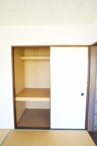 ガーデンヒルB棟の収納