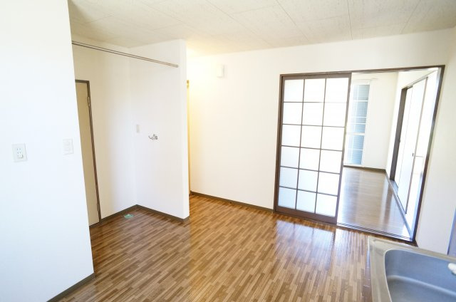 ガーデンヒルB棟の居間・リビング