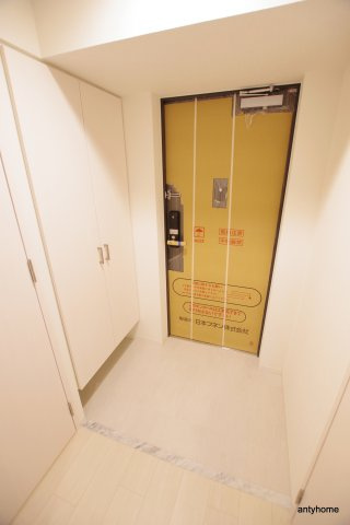 エスリード新大阪ザ・マーク 仲介手数料無料の玄関
