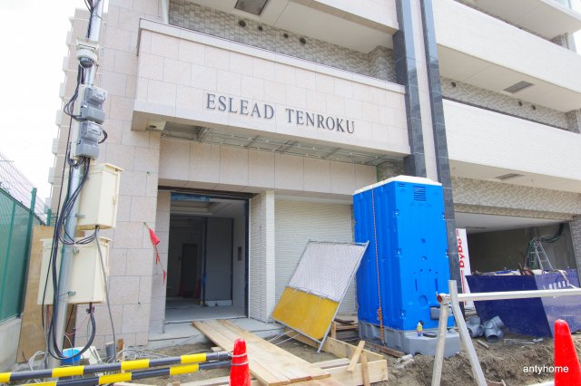 エスリードTENROKU 仲介手数料無料のエントランス