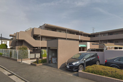【外観】 | コスモ横浜妙蓮寺 | 北東の角部屋につき室内は明るく開放感があります。
独立性の高い洋室は子供部屋、書斎など多目的利用が可能です♪