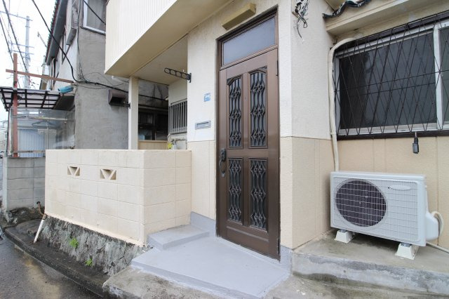 東垂水２丁目戸建のエントランス