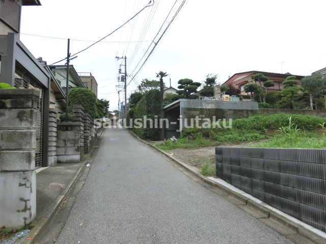 習志野市鷺沼３丁目　売地　建築条件なしの前面道路含む現地写真|南西側約３．４６ｍ道路
