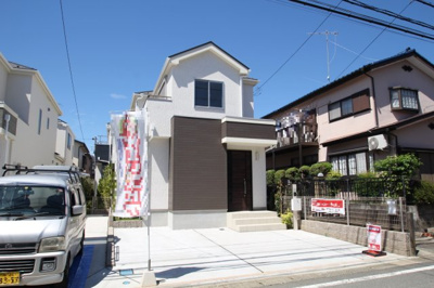 【外観】 | 海老名市上郷3丁目　B号棟　新築戸建　全4棟【仲介手数料無料】 | スタイリッシュな外観