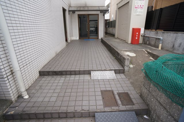 エトワール宝塚のエントランス
