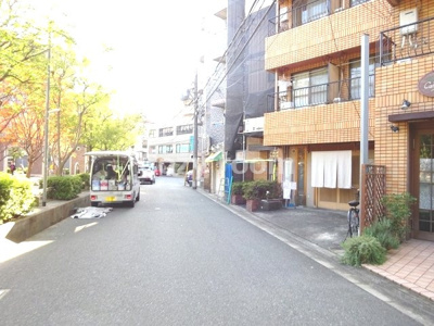 【外観】 | キャロル江坂 | 建物外観を気になさる方へ、見た目の良い物件です。