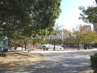 【周辺】 | キャロル江坂 | お休みの日には、ゆっくり出来そうな公園です。