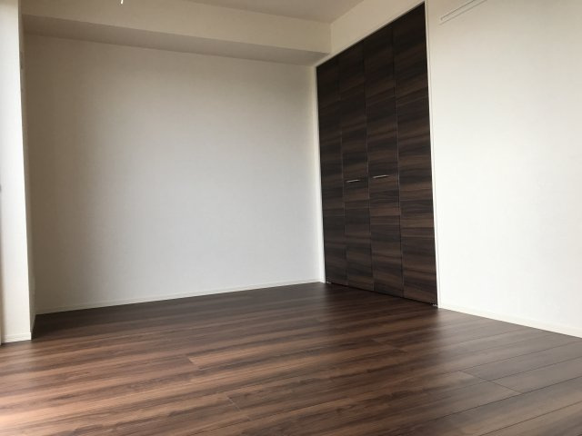 イグレット 2番館の洋室