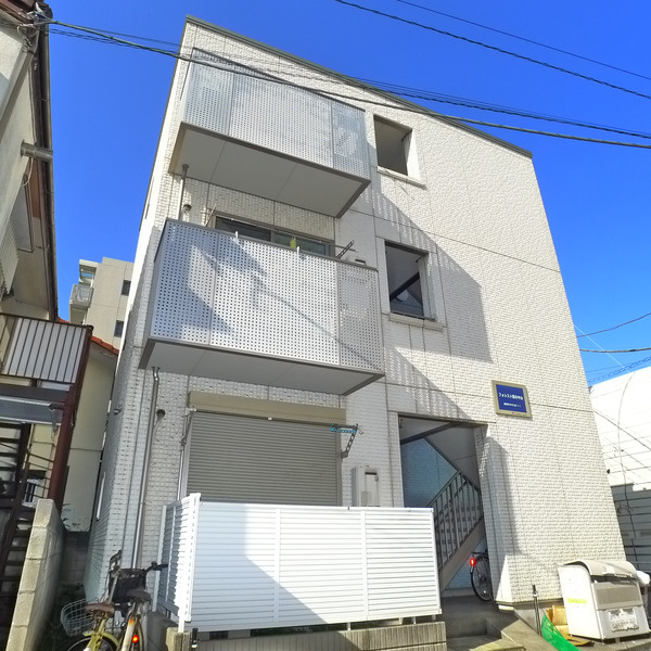 フォレスト原木中山の外観