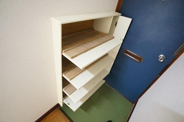 パールハイツの玄関