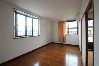 【居間・リビング】 | ヴィラミツキ | こちらのリビングで趣味の時間をお楽しみください