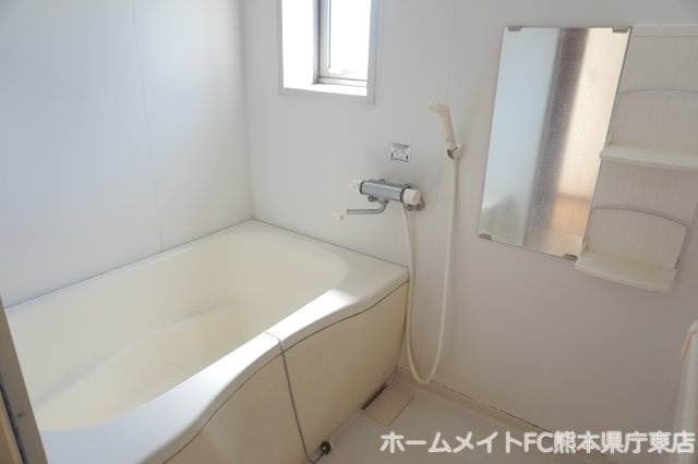 上益城郡嘉島町大字鯰のアパートの浴室