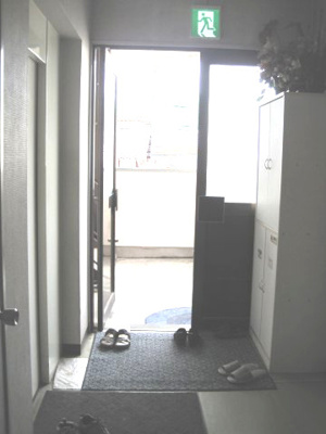 【玄関】 | カド―ビル2Fテナント