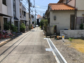 【前面道路含む現地写真】