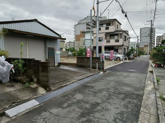 【前面道路含む現地写真】