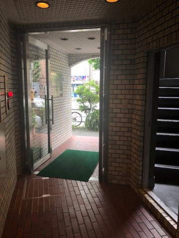 TYビルのロビー