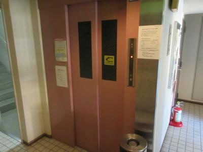 ドゥエル嵯峨の荘のその他|エレベーター