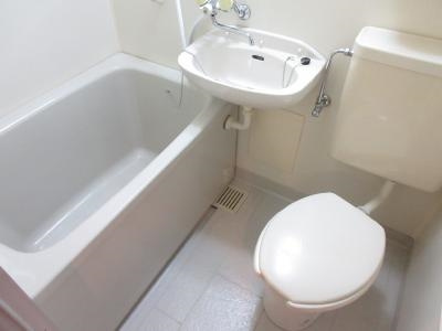 ドゥエル嵯峨の荘の浴室|ユニットバス